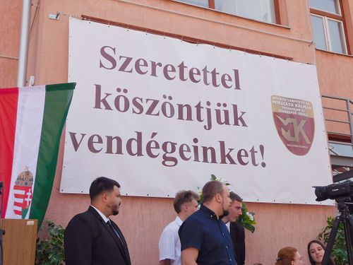 1.JPG