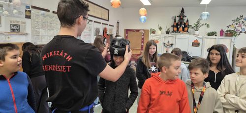 Messenger_creation_5D27EEE4-5594-4F4E-9B60-EAC3BBB3ED1E 1.jpeg